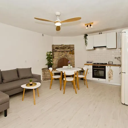 別荘 Robinson House T'n't