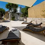 بيت للعطل Robinson House T'n't