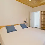 Robinson House T'n't هفار