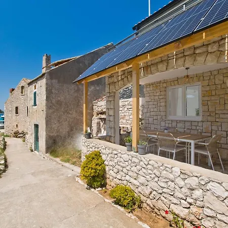 Prázdninový dům Robinson House T'n't Hvar Town