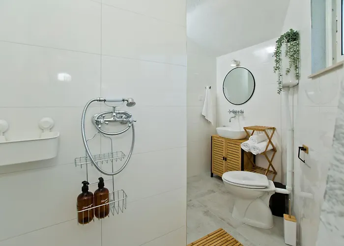 Robinson House T'n't Casa de Férias